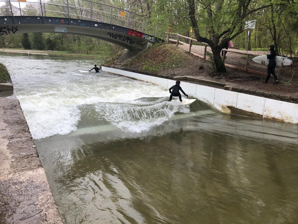 Riversurfing Spot Guide - Floßlände München